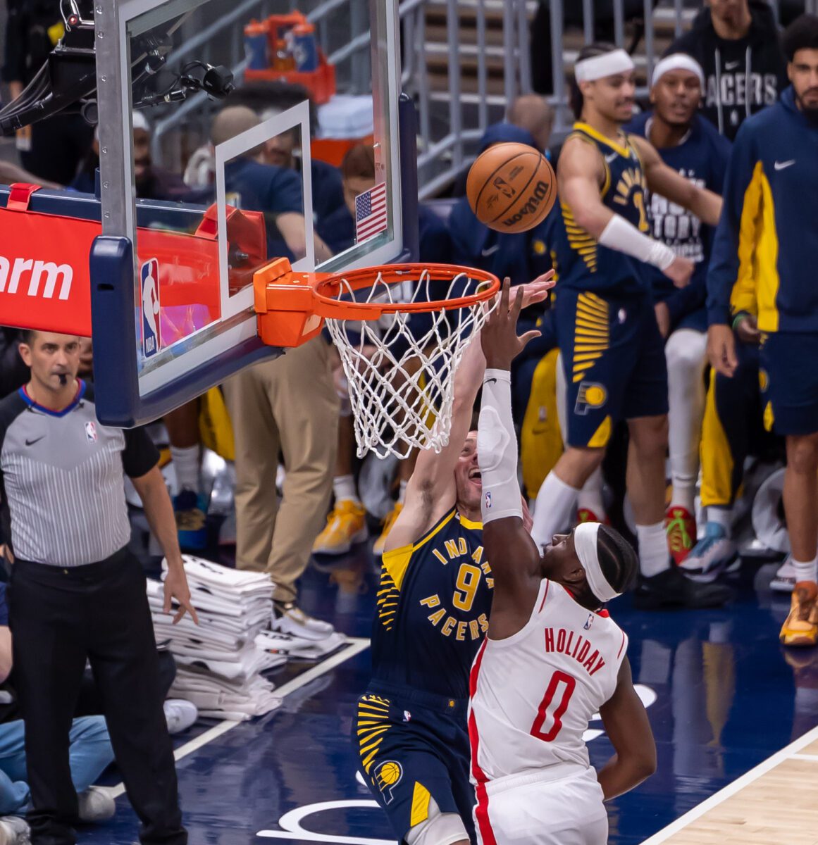 Houston Rockets versus Indiana Pacers NBA basketball game on February 6, 2024 at Gainbridge Fieldhouse in downtown Indianapolis, Indiana. (Photo/Walt Thomas)