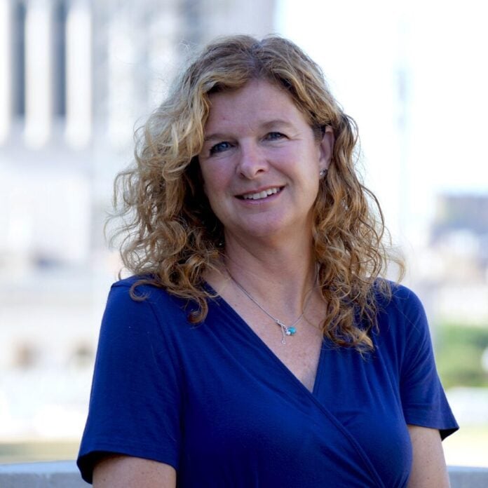 Sarahs-Headshot-1024x1024