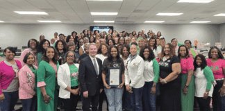 Mayor Joe Hogsett proclaimed May 21, 2025, as Alpha Kappa Alpha Sorority, Inc., Chi Chi Omega Day, in honor of the chapter's 20th anniversary. (Photo provided/Chi Chi Omega Chapter)