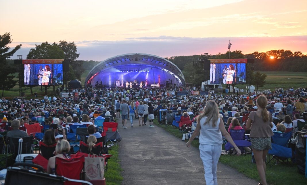 Kroger Symphony on the Prairie presents 21 concerts in partnership with the Indianapolis Symphony Orchestra across 10 weekends at Conner Prairie. (Photos/Indianapolis Symphony Orchestra)
