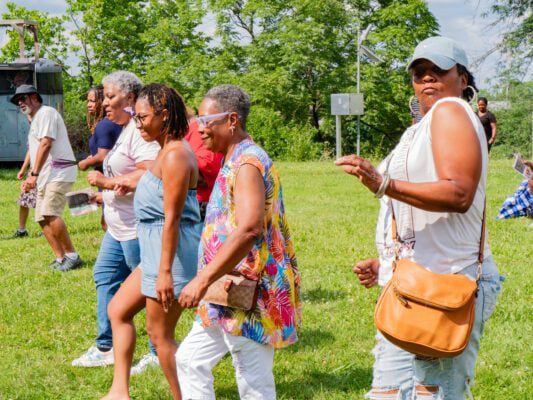 Picnic-goers learned the latest line dances from dance instructor Tiffany Dilworth (not pictured). (Photo/Mathis Media)