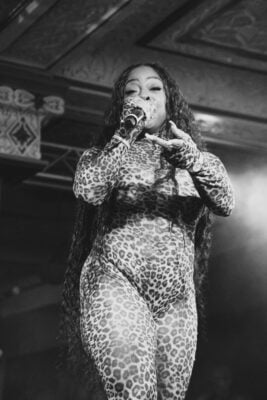 Musician KenTheMan during the Kinda Famous Tour, in Indianapolis, Indiana at the Old National Centre downtown in March 2026. Photo taken by event photographer Mia Moore for the Indianapolis Recorder Newspaper and Indiana Minority Business Magazine.